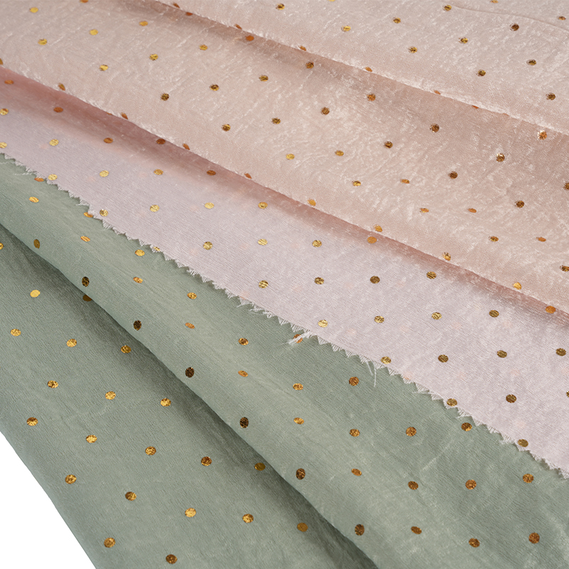 2026 ผ้าปั๊มฟอยล์ผ้ากำมะหยี่ซาตินกระบอกไหลเวียนของอากาศ