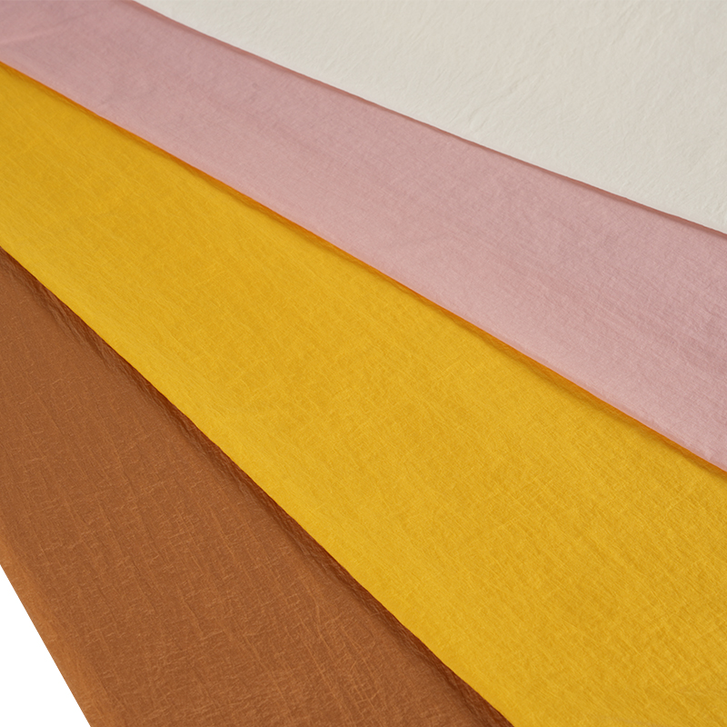 400T Semi-Matte ความยืดหยุ่นต่ำไนลอนปั่นผ้าย้อมสี