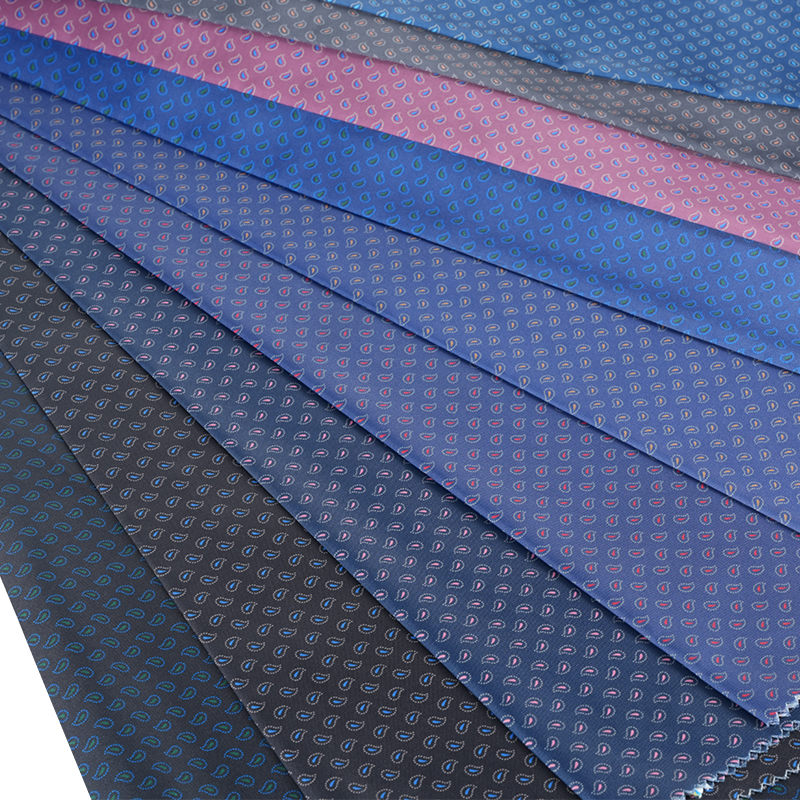 Schmidt Silk ผ้าพิมพ์ลายเม็ดมะม่วงหิมพานต์ขนาดเล็ก