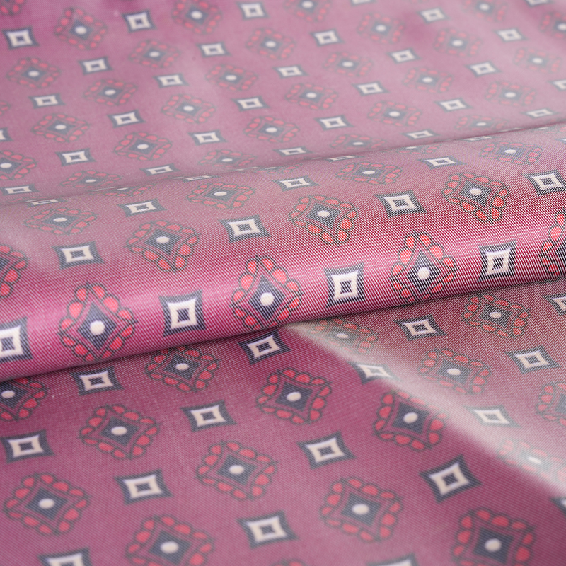 การพิมพ์สิ่งทอลายทแยงในผ้า PV