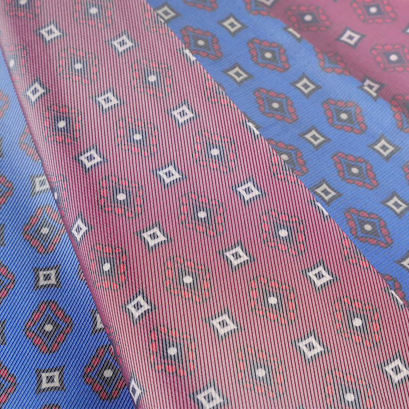 การพิมพ์สิ่งทอลายทแยงในผ้า PV